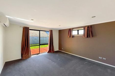 Photo of property in 35 Christobel Circle, Huntington, Hamilton, 3210