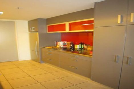 Photo of property in 72 Oriental Parade, Oriental Bay, Wellington, 6011