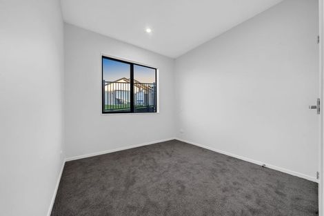 Photo of property in 14 Rongoa Maori Way, Pukekohe, 2120