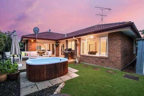 Photo of property in 8 Rushbury Place, Randwick Park, Auckland, 2105