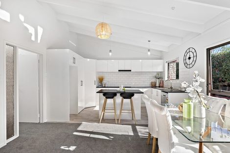 Photo of property in 7/35 Swanson Road, Henderson, Auckland, 0610