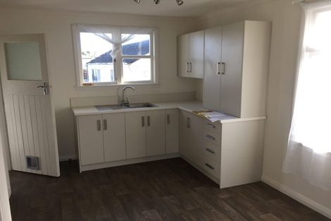 Photo of property in 15 Aberdeen Avenue, Takaro, Palmerston North, 4412