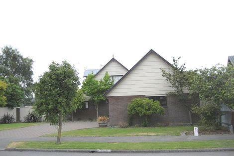 Photo of property in 12 Pinaster Place, Parklands, Christchurch, 8083