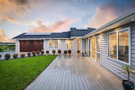 Photo of property in 8 Gemscott Crescent, Huapai, Kumeu, 0810