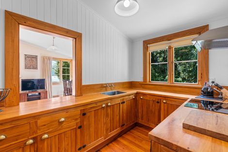 Photo of property in 1 Howard Street, Macandrew Bay, Dunedin, 9014