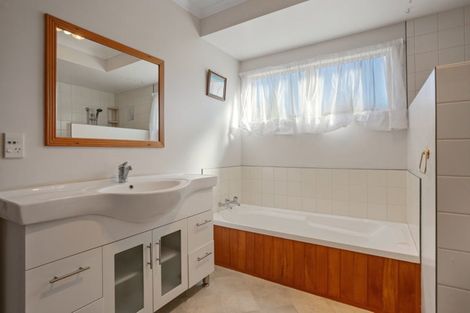 Photo of property in 19 Lansdowne Road, Katikati, 3129