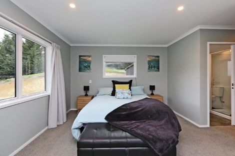 Photo of property in 1050 Kahuranaki Road, Kahuranaki, Havelock North, 4295