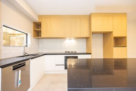 Photo of property in 34a Hellyers Street, Birkdale, Auckland, 0626