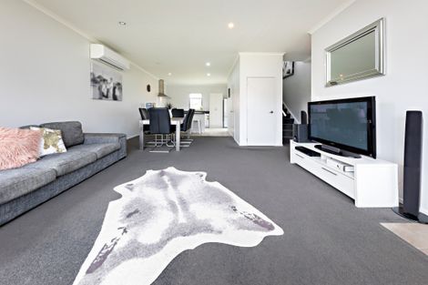 Photo of property in 6 Kohi Kai Place, Weymouth, Auckland, 2103