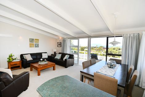 Photo of property in 63 Barrier View Road, Leigh, 0985