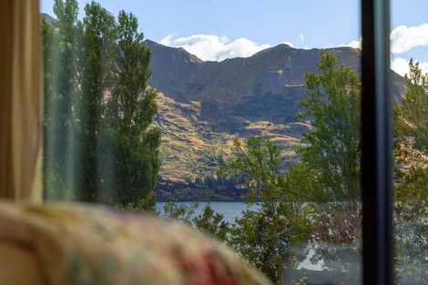 Photo of property in 335 Beacon Point Road, Wanaka, 9305