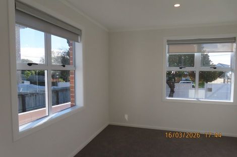 Photo of property in 23 Blacklock Avenue, Henderson, Auckland, 0612