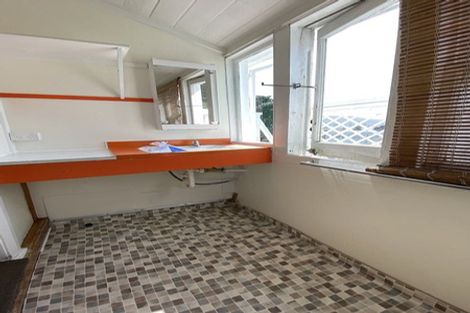 Photo of property in 16 Austin Street, Mount Victoria, Wellington, 6011