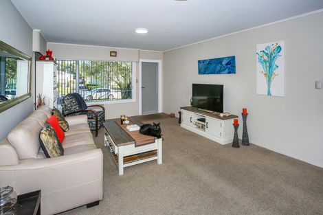 Photo of property in 12a Cooper Street, Pukekohe, 2120