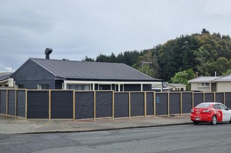 Photo of property in 15 Paisley Street, Kew, Invercargill, 9812