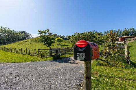 Photo of property in 205 Taylors Road, Otaki, 5583