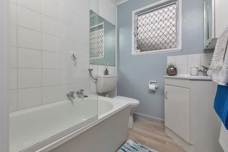 Photo of property in 231a Point Chevalier Road, Point Chevalier, Auckland, 1022