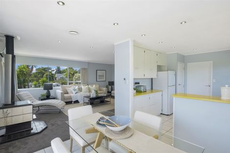 Photo of property in 14 Paulange Place, Pakuranga Heights, Auckland, 2010