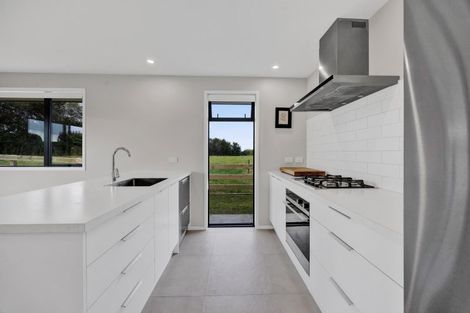 Photo of property in 3 Macbeth Street, Stratford, 4332