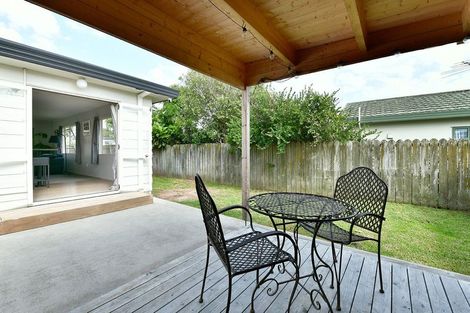 Photo of property in 80 Lakeside Drive, Orewa, 0931