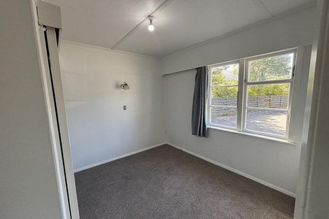 Photo of property in 3b Kopara Grove, Stokes Valley, Lower Hutt, 5019