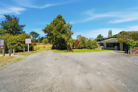 Photo of property in 4 Achilles Parade, The Pines Beach, 7630
