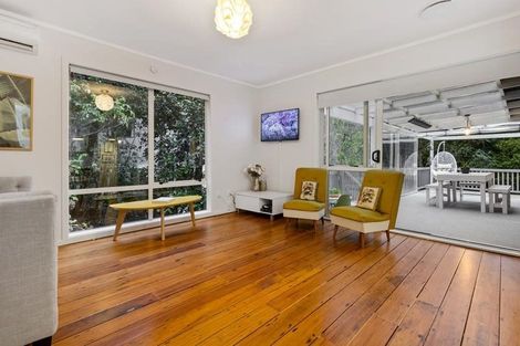 Photo of property in 30 Mahoe Road, Titirangi, Auckland, 0604