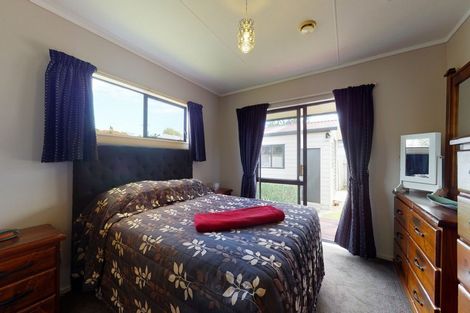 Photo of property in 21a Chester Street, Levin, 5510