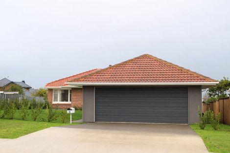 Photo of property in 8a Elliot Street, Howick, Auckland, 2014