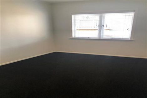 Photo of property in 22 Hepburn Road, Glendene, Auckland, 0602