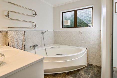 Photo of property in 62 Lord Street, Stokes Valley, Lower Hutt, 5019