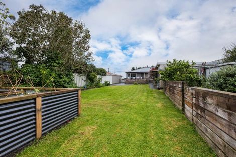 Photo of property in 446 Carrington Street, Upper Vogeltown, New Plymouth, 4310