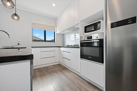 Photo of property in 10/15 Onukutara Place, Huntington, Hamilton, 3281