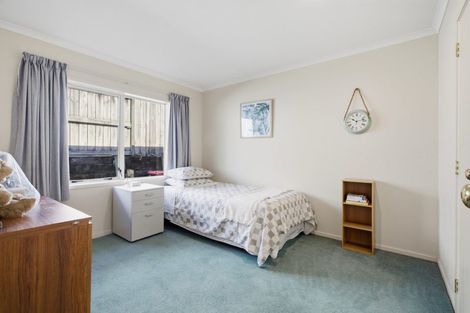 Photo of property in 18 Bateleur Close, Welcome Bay, Tauranga, 3112