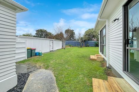 Photo of property in 18 Exeter Street, Brooklands, New Plymouth, 4310