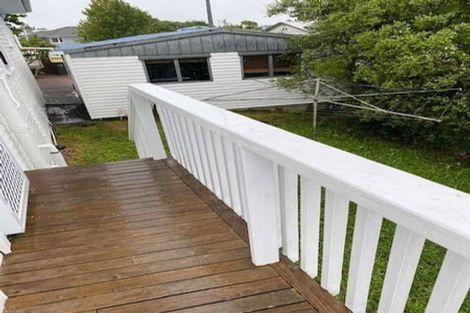 Photo of property in 1072 Great North Road, Point Chevalier, Auckland, 1022