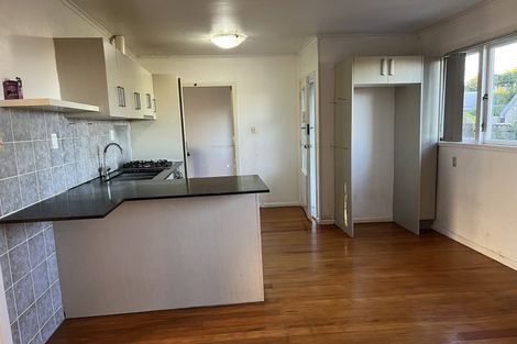 Photo of property in 2/5 Forrest Road, Milford, Auckland, 0620