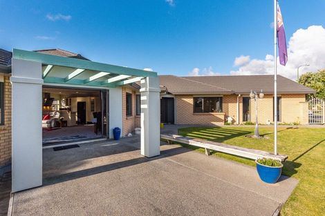 Photo of property in 1 Quadrant Heights, Paraparaumu, 5032
