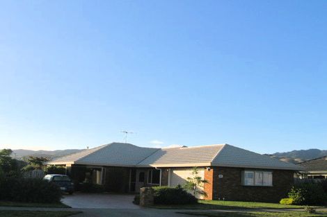 Photo of property in 55 Guildford Drive, Paraparaumu, 5032