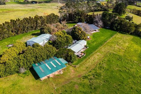 Photo of property in 298 Red Hills Road, Taupaki, Henderson, 0782