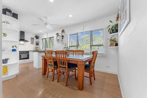 Photo of property in 120b Triangle Road, Massey, Auckland, 0614