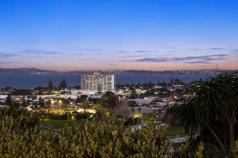 Photo of property in 10 Ascot Way, Orewa, 0931