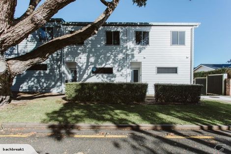 Photo of property in The Strand, 8/16 Ronald Street, Strandon, New Plymouth, 4312