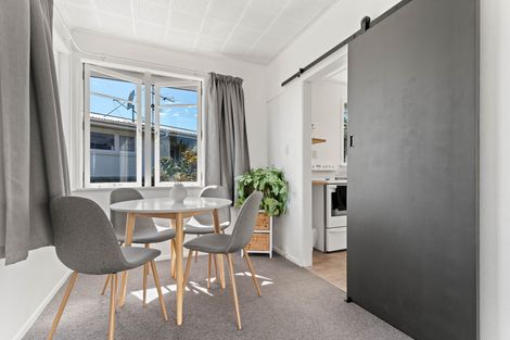 Photo of property in 16 Wavell Crescent, Lansdowne, Masterton, 5810