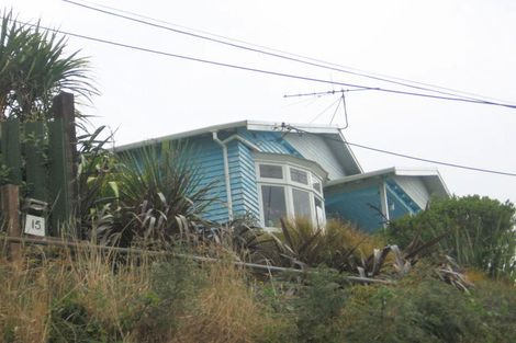 Photo of property in 17 Houghton Bay Road, Houghton Bay, Wellington, 6023