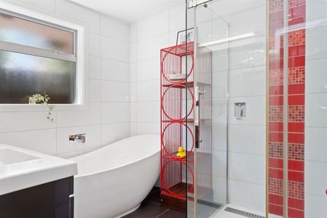 Photo of property in 2 Guinness Crescent, Ilam, Christchurch, 8041