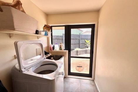 Photo of property in 60b Lothian Brae, Wattle Downs, Auckland, 2103