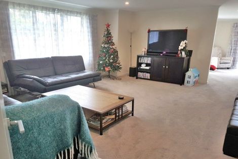 Photo of property in 5 Poaka Place, One Tree Point, 0118