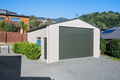 Photo of property in 10 Pukeko Place, Picton, 7220
