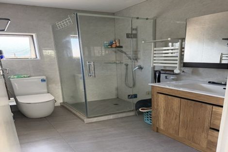 Photo of property in 1/132 Archers Road, Glenfield, Auckland, 0629